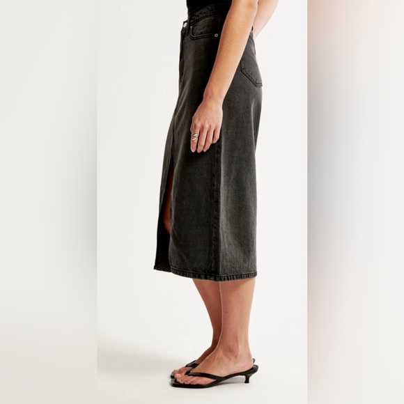 Abercrombie & Fitch Denim Jean Midi Skirt. Size 26 / 2 Bkack. Worn 1x! - Picture 4 of 8
